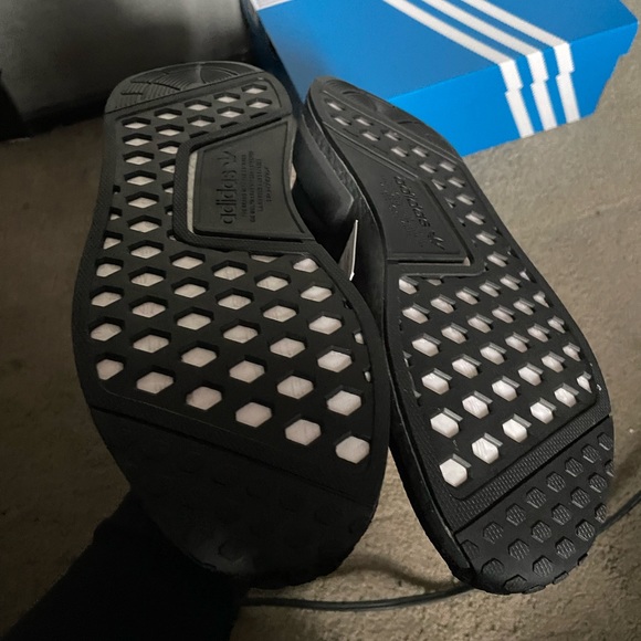 adidas nmd r1 v2 shadow maroon mens shoes NEW 100% AUTHENTIC - Picture 4 of 11